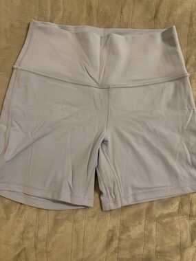 lululemon athletica High-Rise Performance Shorts in Pale Lavender